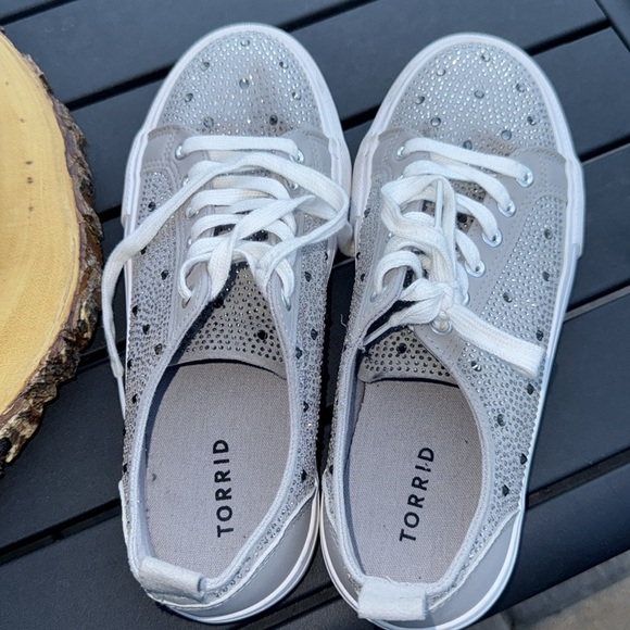 Torrid sparkly, glittery rhinestone size 9 - Picture 12 of 12